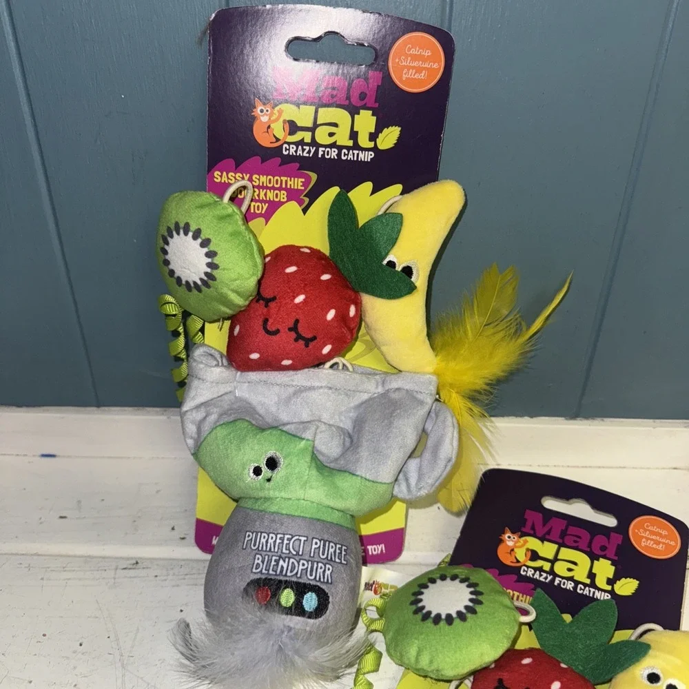 2 x Mad Cat Crazy for Catnip Sassy Smoothie Doorknob Kitty Pet Toy Silvervine‎